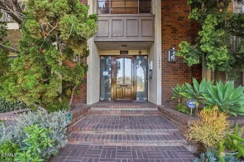 $999,000 | 10327 Missouri Avenue, Unit 102, Los Angeles, CA 90025