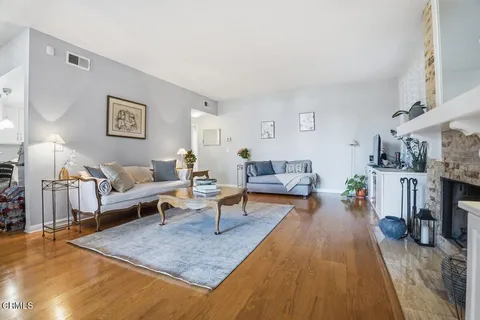 $999,000 | 10327 Missouri Avenue, Unit 102, Los Angeles, CA 90025