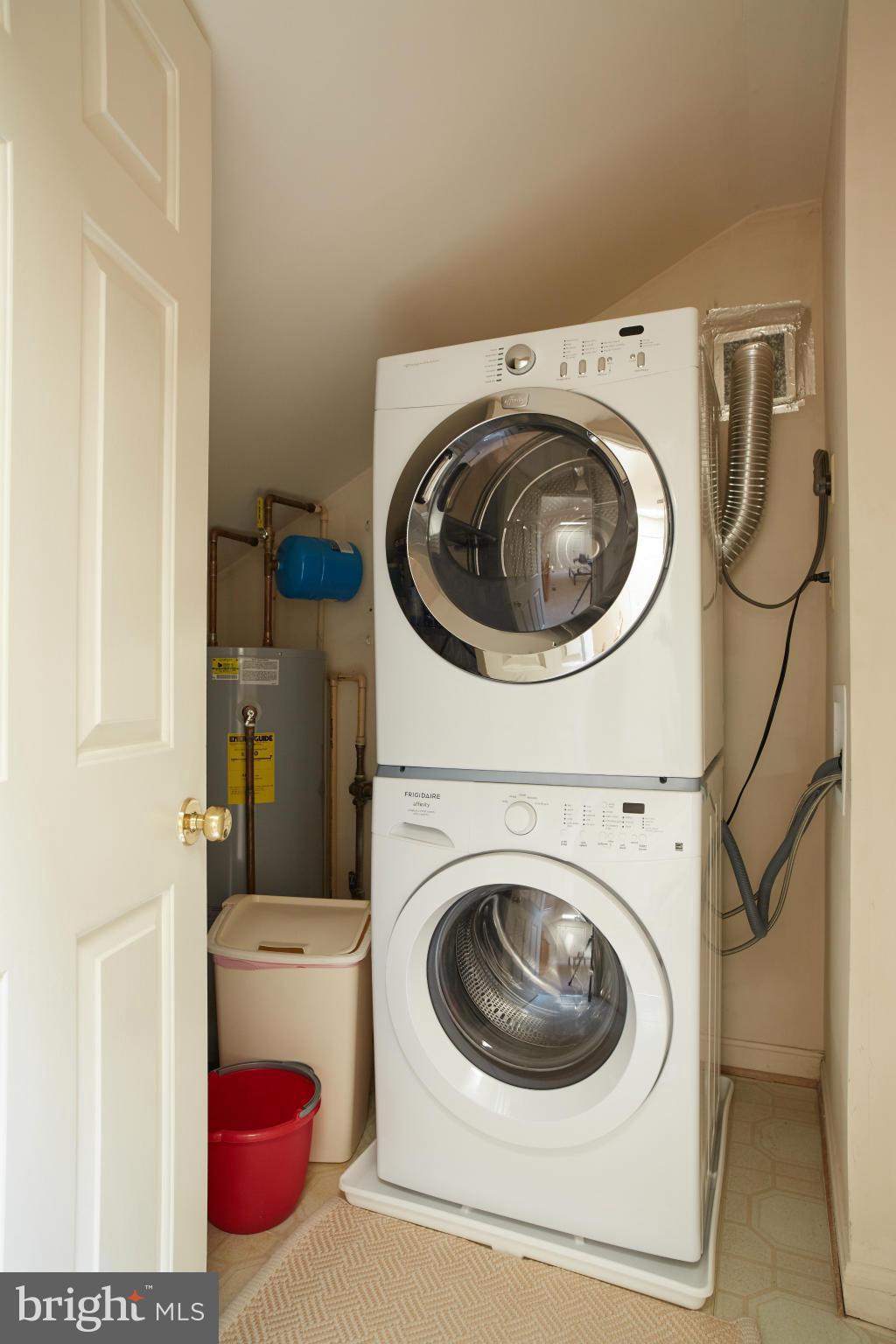 2225 Lovedale Lane, Unit 311A Reston, VA 20191 - Photo 29 of 29 Washer & Dryer in Unit