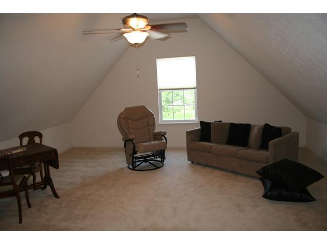 6572 Hunters Ridge South Zionsville, IN 46077 - Photo 11 of 12 Gallery Image 11