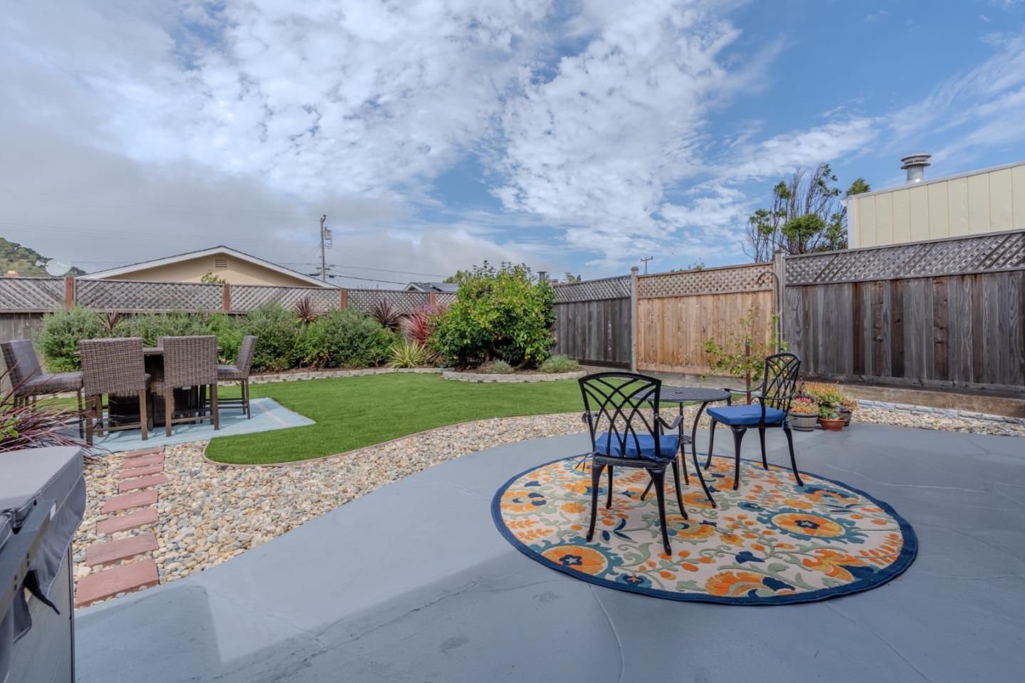 1324 Peralta Road Pacifica, CA 94044 - Photo 25 of 35 a view of a table and chairs in patio