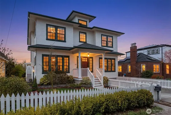 $2,500,000 | 3723 41st Avenue Southwest, Seattle, WA 98116