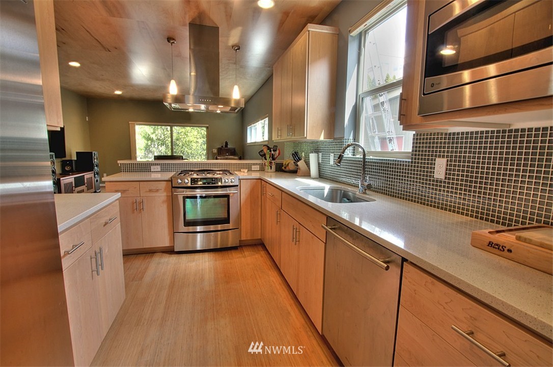 722 North 84th Street Seattle, WA 98103 - Photo 5 of 15 Gallery Image 5