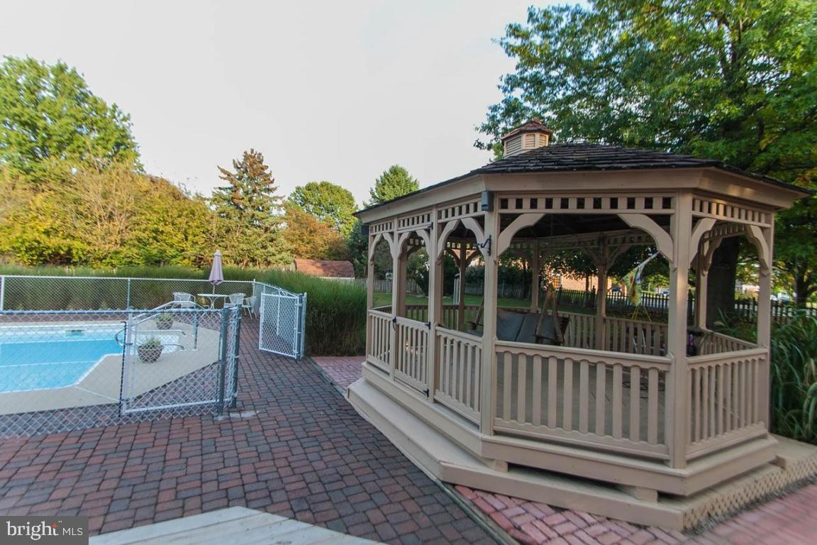 1328 South Forge Road Palmyra, PA 17078 - Photo 4 of 27 Gallery Image 4