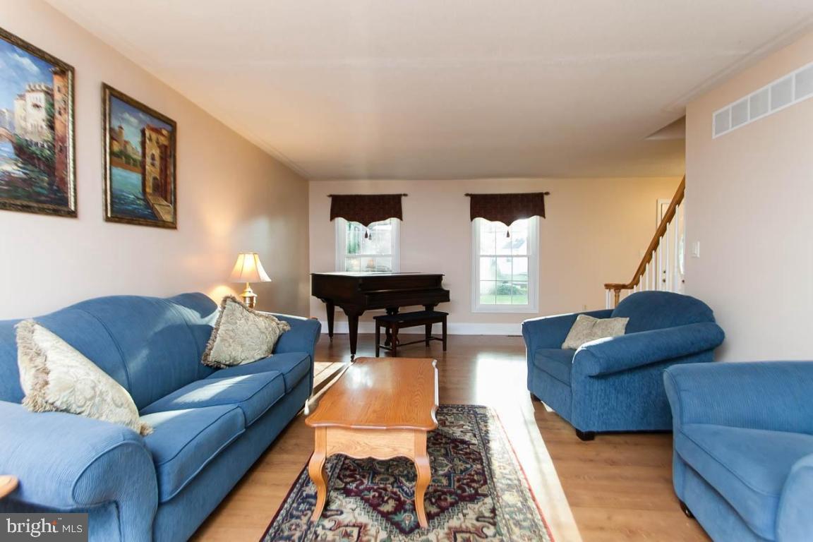 1328 South Forge Road Palmyra, PA 17078 - Photo 8 of 27 Gallery Image 8