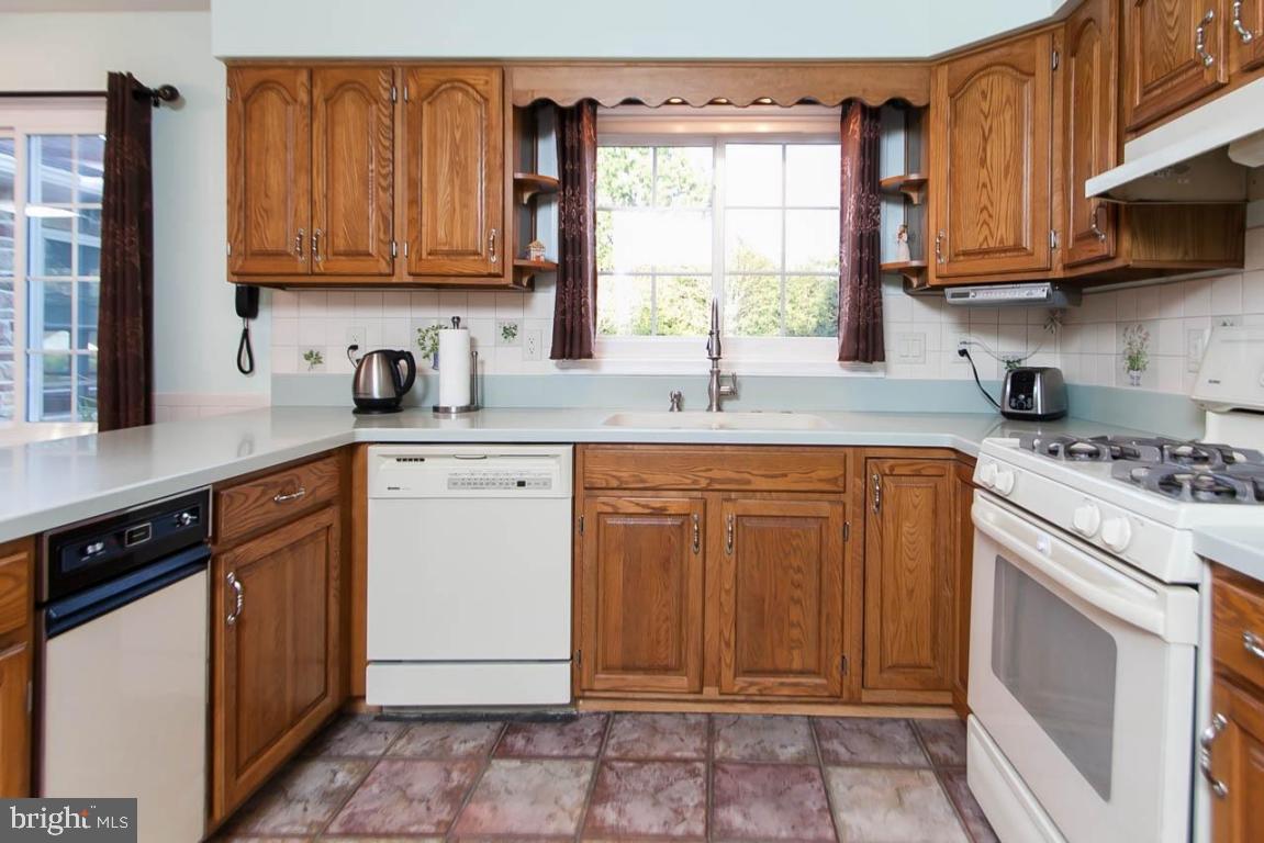 1328 South Forge Road Palmyra, PA 17078 - Photo 10 of 27 Gallery Image 10