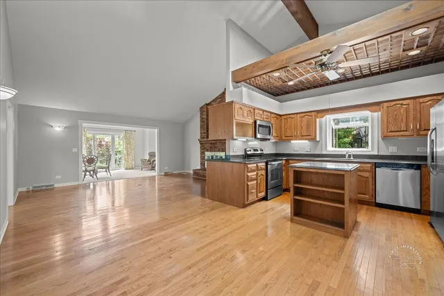 $739,900 | 1105 West Bauer Road, Naperville, IL 60563