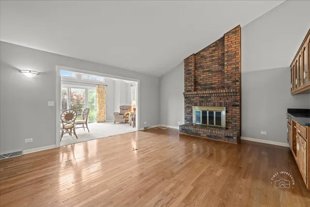 $739,900 | 1105 West Bauer Road, Naperville, IL 60563