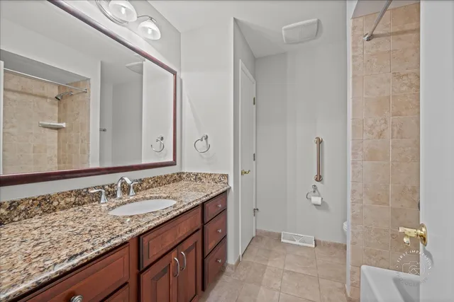 $739,900 | 1105 West Bauer Road, Naperville, IL 60563