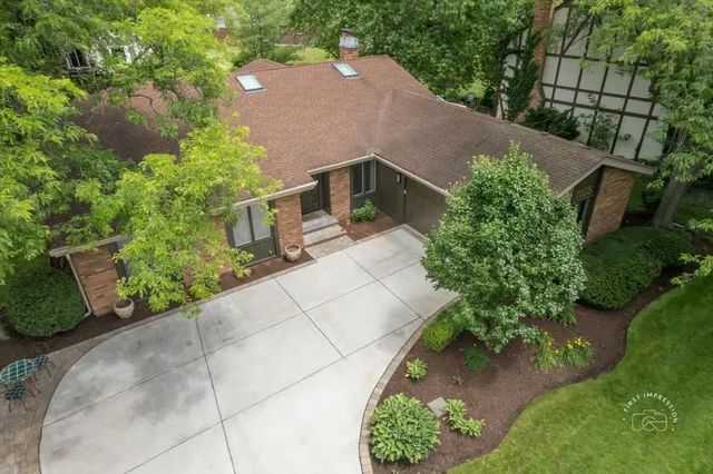 $739,900 | 1105 West Bauer Road, Naperville, IL 60563