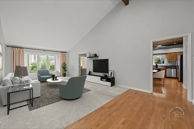 $739,900 | 1105 West Bauer Road, Naperville, IL 60563