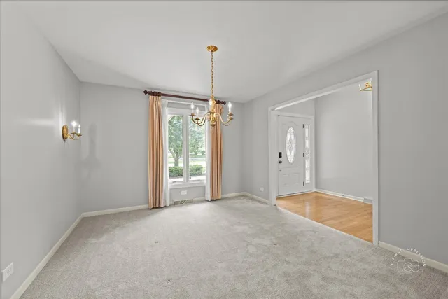 $739,900 | 1105 West Bauer Road, Naperville, IL 60563