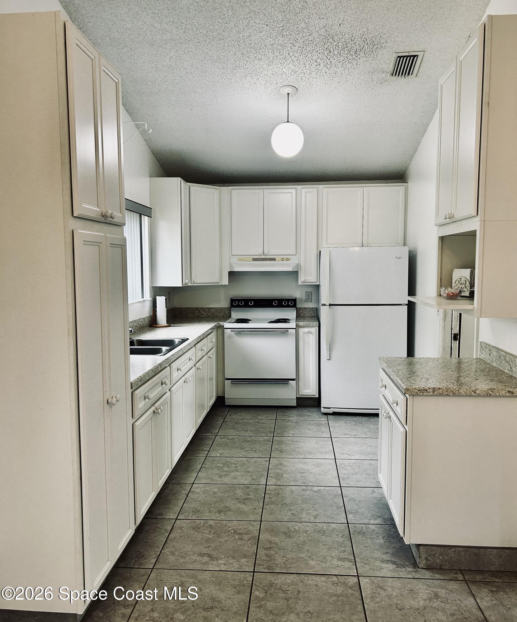 775 Winchell Street Southwest Palm Bay, FL 32908 - Photo 6 of 19 IMG_8160