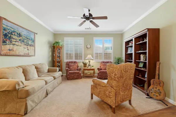 $579,900 | 1631 Kamm Avenue, Kingsburg, CA 93631