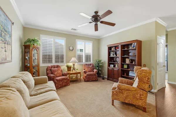 $579,900 | 1631 Kamm Avenue, Kingsburg, CA 93631