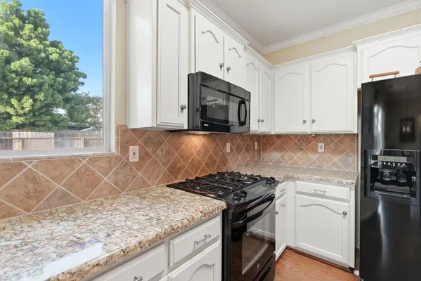 $579,900 | 1631 Kamm Avenue, Kingsburg, CA 93631