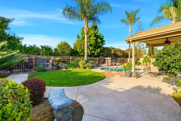 $579,900 | 1631 Kamm Avenue, Kingsburg, CA 93631