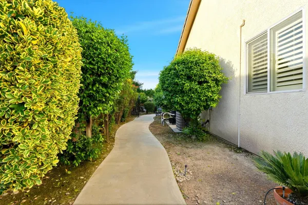 $579,900 | 1631 Kamm Avenue, Kingsburg, CA 93631