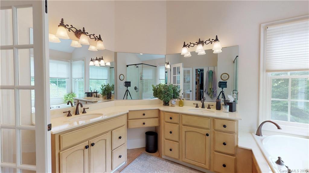 785 Roberts Branch Road Marshall, NC 28753 - Photo 20 of 44 Gallery Image 20
