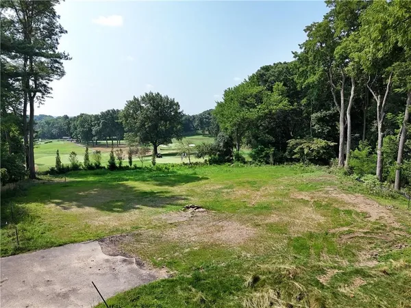 $901,000 | 12 Elmwood Hill Lane, Brighton, NY 14610
