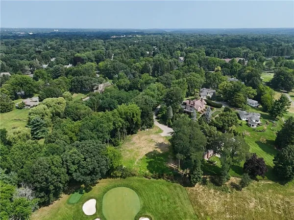 $901,000 | 12 Elmwood Hill Lane, Brighton, NY 14610