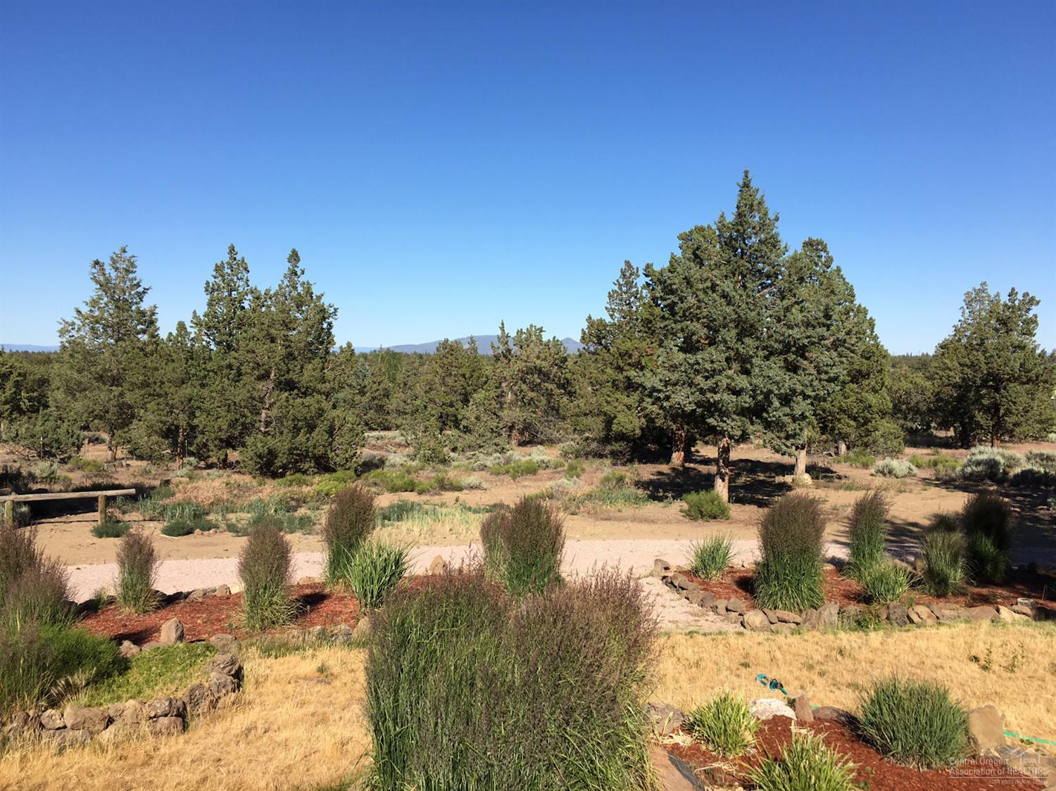 21300 Southwest Gift Road Bend, OR 97703 - Photo 8 of 19 View of Powell Buttes