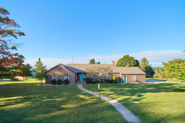$475,900 | 714 Harbor Drive, Manistee, MI 49660