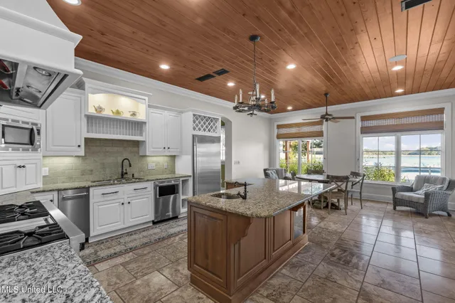 $1,449,900 | 106 Cove Lane, Madison, MS 39110