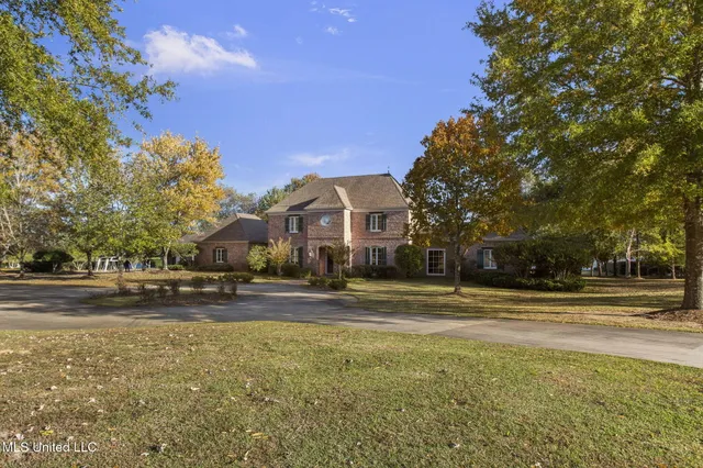 $1,449,900 | 106 Cove Lane, Madison, MS 39110
