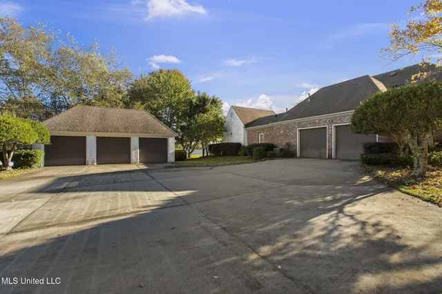 $1,449,900 | 106 Cove Lane, Madison, MS 39110