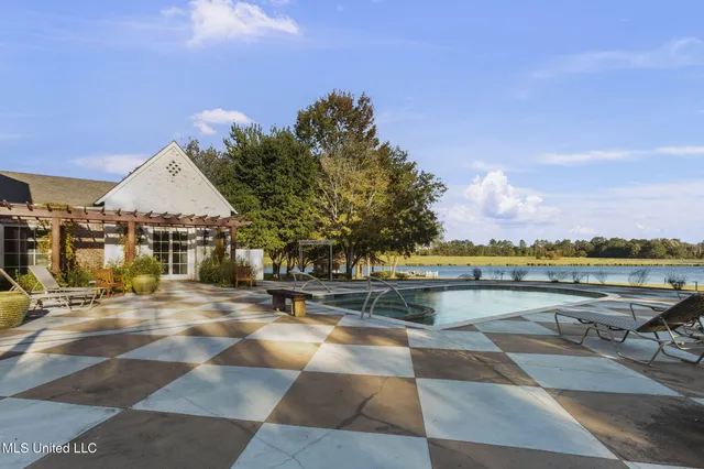 $1,449,900 | 106 Cove Lane, Madison, MS 39110