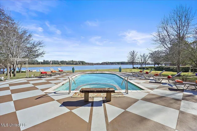 $1,449,900 | 106 Cove Lane, Madison, MS 39110