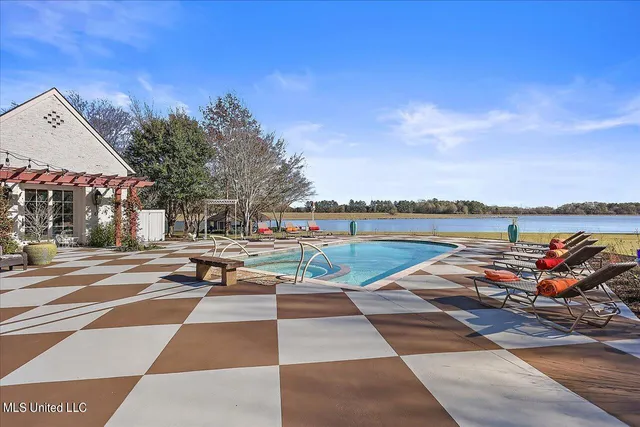 $1,449,900 | 106 Cove Lane, Madison, MS 39110