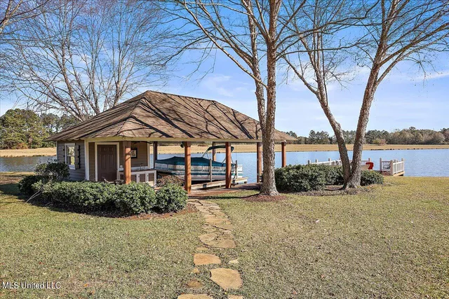 $1,449,900 | 106 Cove Lane, Madison, MS 39110