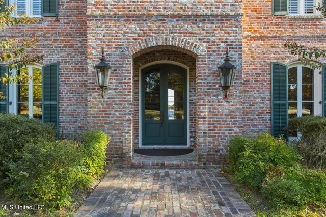$1,449,900 | 106 Cove Lane, Madison, MS 39110