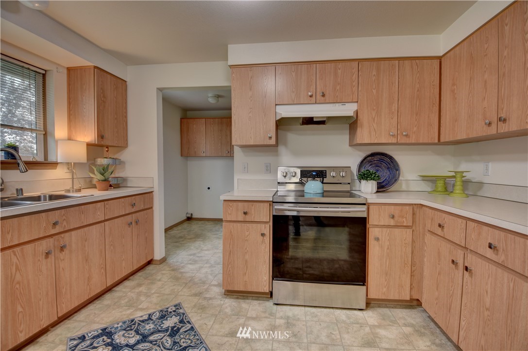 9844 180th Way Southwest Rochester, WA 98579 - Photo 11 of 28