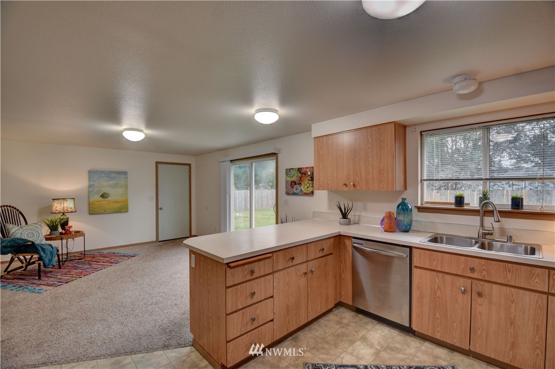 9844 180th Way Southwest Rochester, WA 98579 - Photo 12 of 28
