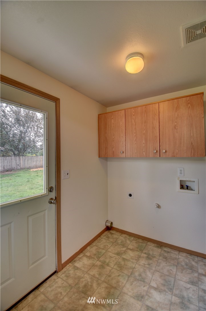 9844 180th Way Southwest Rochester, WA 98579 - Photo 13 of 28