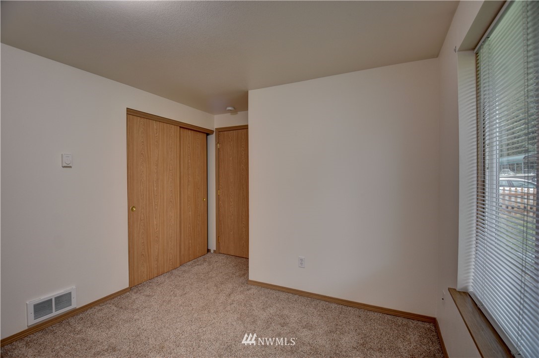 9844 180th Way Southwest Rochester, WA 98579 - Photo 23 of 28