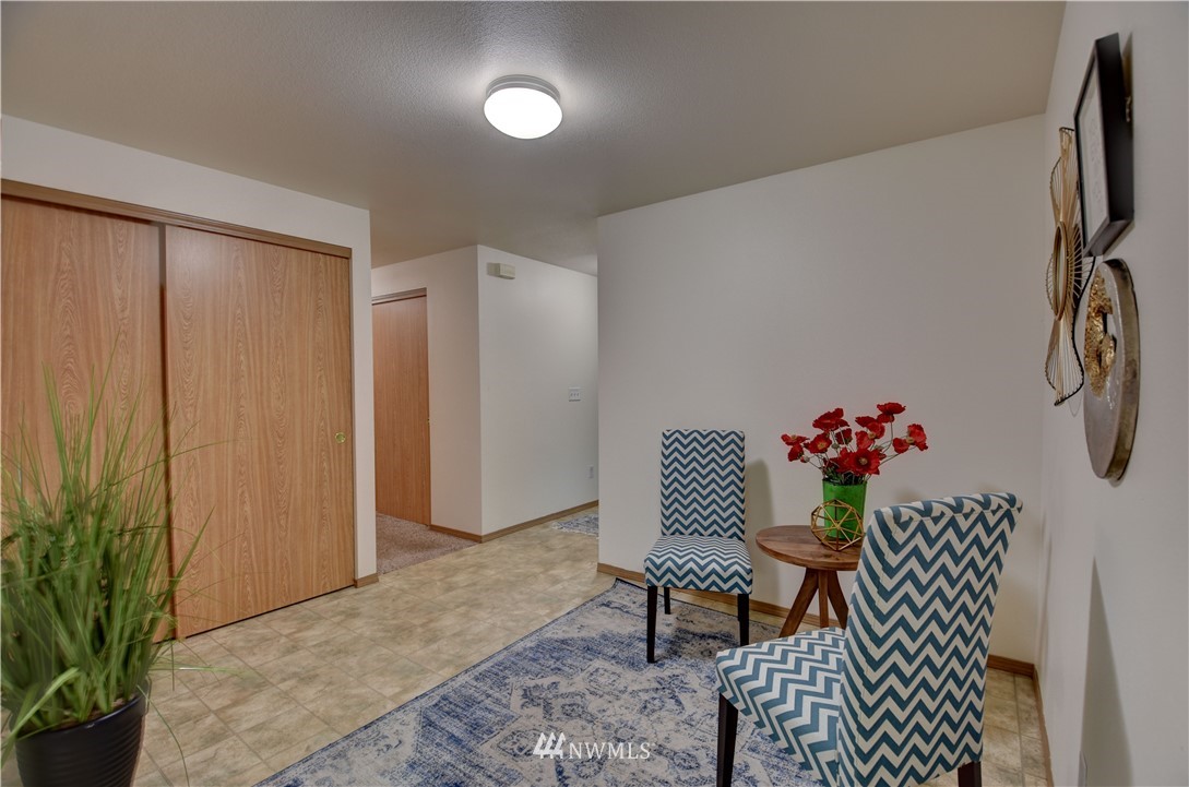 9844 180th Way Southwest Rochester, WA 98579 - Photo 6 of 28