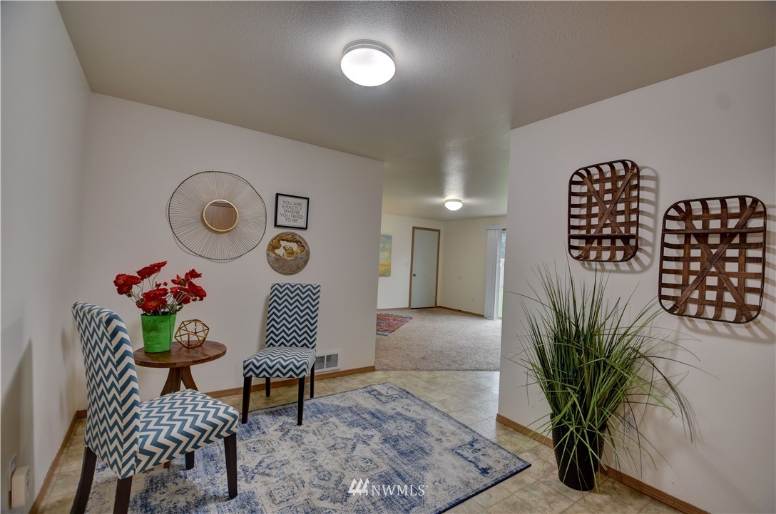 9844 180th Way Southwest Rochester, WA 98579 - Photo 7 of 28