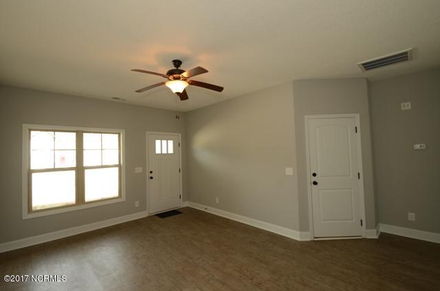 302 Winstead Loop Road Richlands, NC 28574 - Photo 11 of 74 302 WINSTEAD 11