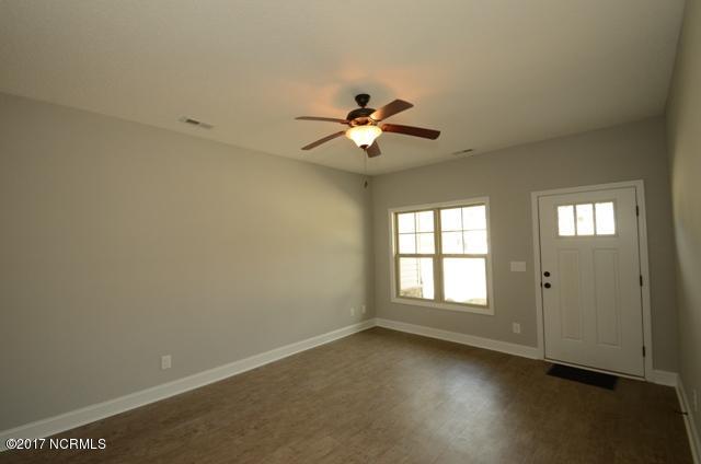 302 Winstead Loop Road Richlands, NC 28574 - Photo 13 of 74 302 WINSTEAD 13