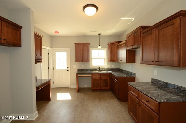 302 Winstead Loop Road Richlands, NC 28574 - Photo 21 of 74 302 WINSTEAD 21