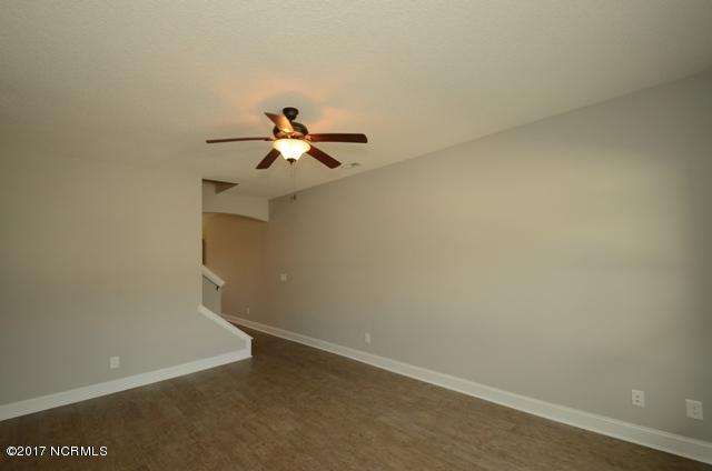 302 Winstead Loop Road Richlands, NC 28574 - Photo 6 of 74 302 WINSTEAD 06