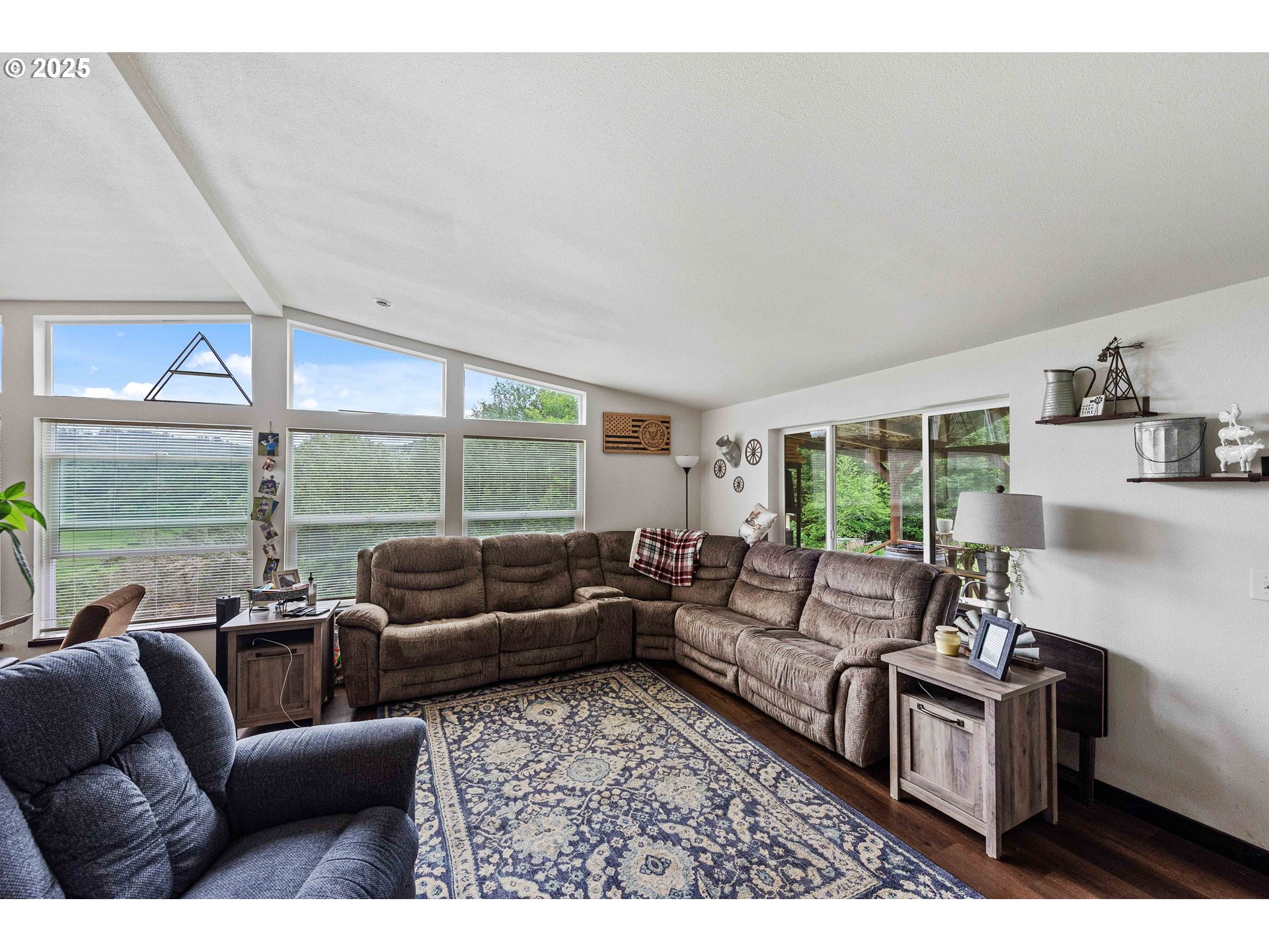 63562 Daniels Creek Road Coos Bay, OR 97420 - Photo 18 of 48