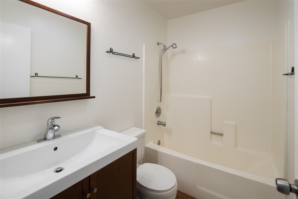 3021 Golden Oak Way Spring Valley, CA 91978 - Photo 12 of 25