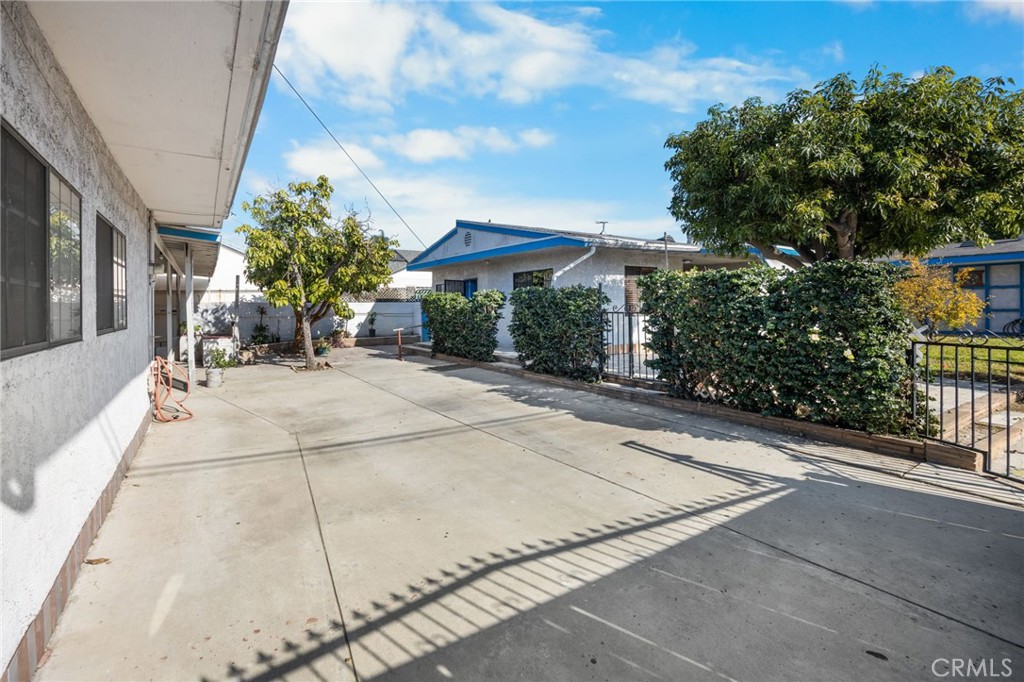 761 South Bluff Road Montebello, CA 90640 - Photo 23 of 32