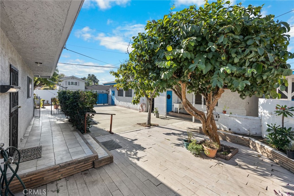 761 South Bluff Road Montebello, CA 90640 - Photo 25 of 32