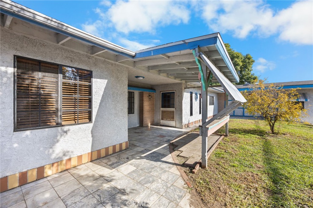 761 South Bluff Road Montebello, CA 90640 - Photo 28 of 32